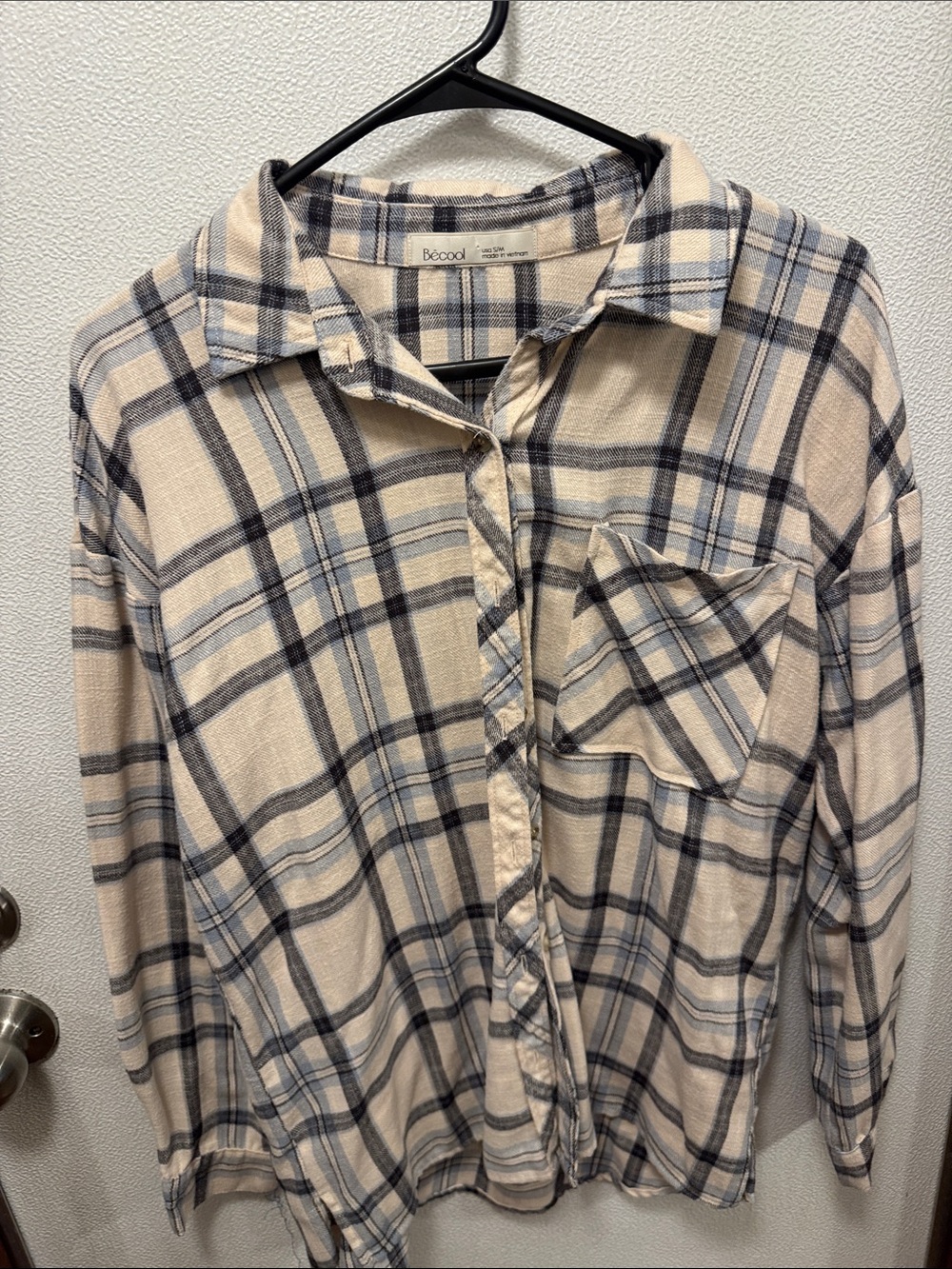 BE COOL women’s Cream Plaid Button-Up Shirt